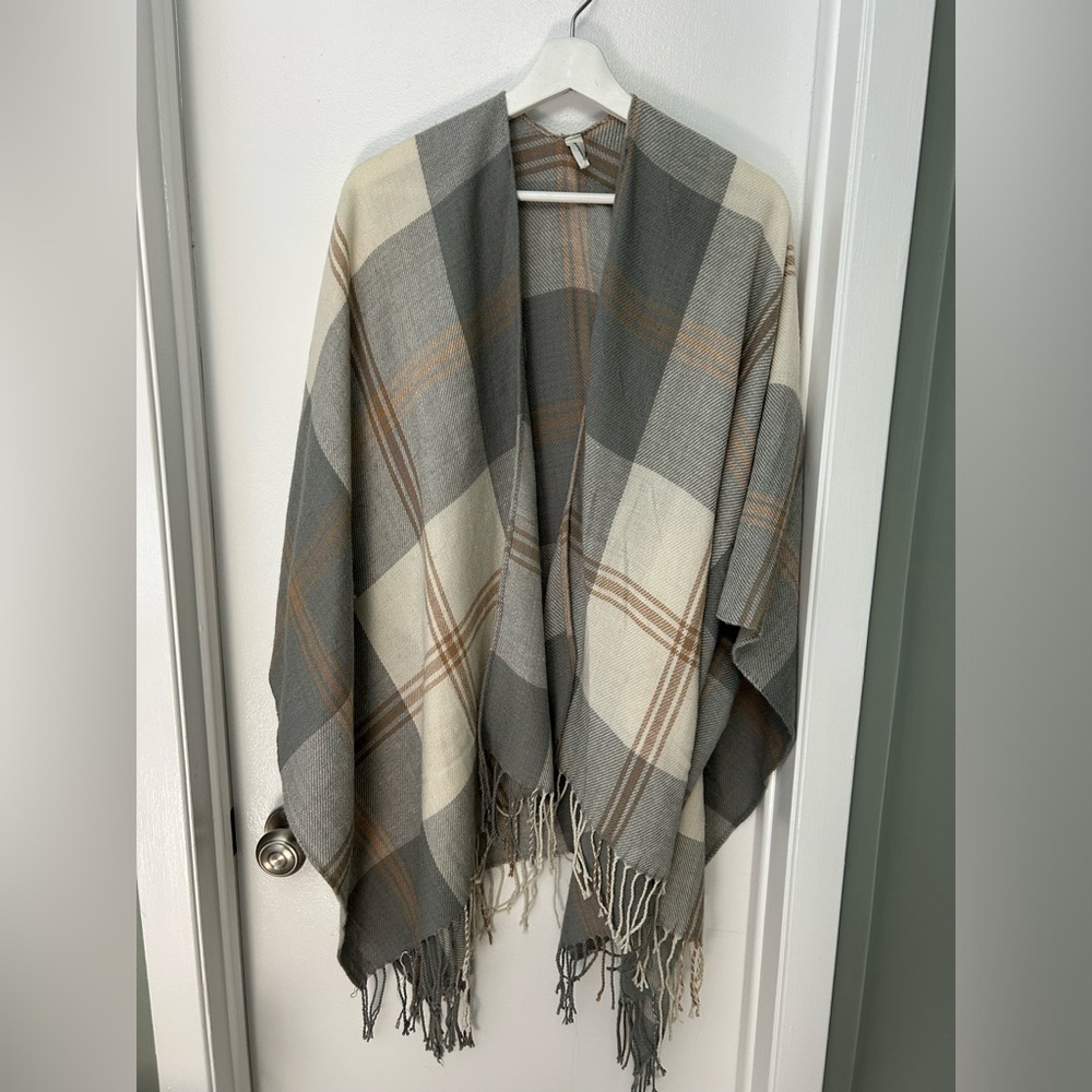 Plaid shawl pullover